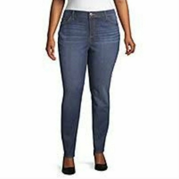 Liz Claiborne Straight Jeans City Fit 